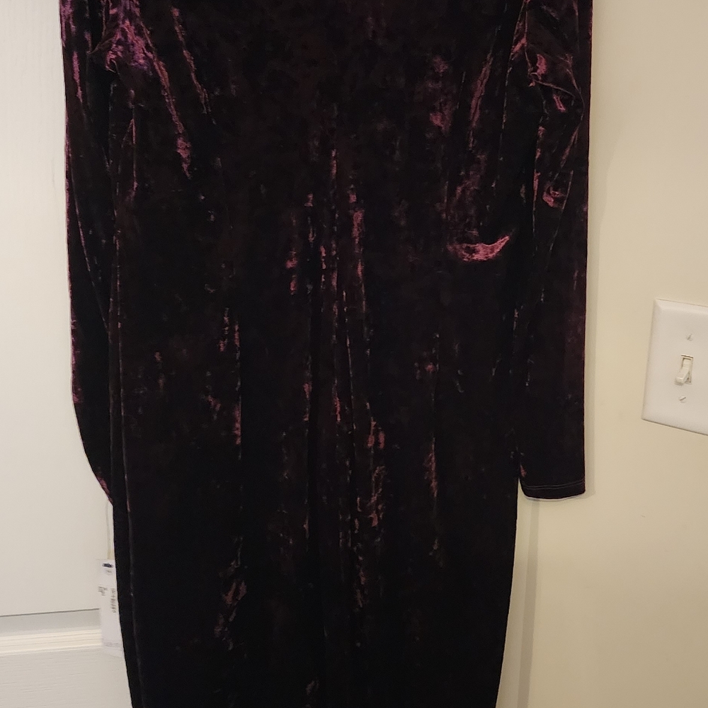 DRESS